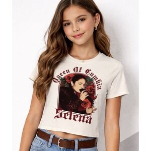 Selena Girls Cream Queen Of Cumbia Graphic Crop Top Tee Size Small Hot Topic